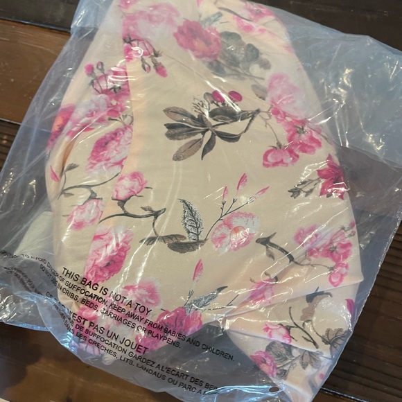 New Victoria’s Secret Satin Slippers - Picture 3 of 5